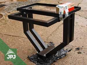 držák hydraulické jednotky